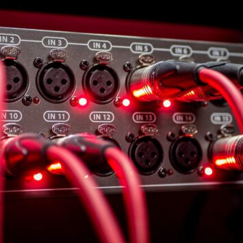Få den bedste lydoplevelse med B&O-stik fra Av-Cables.dk