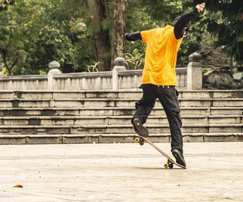 Dyrk skaterstilen i Carhartt WIP bukser – køb dem på ToldYouSo.dk!